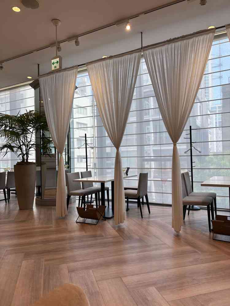 結婚式の打ち合わせ会場。表参道駅から徒歩30秒の位置にあり便利。