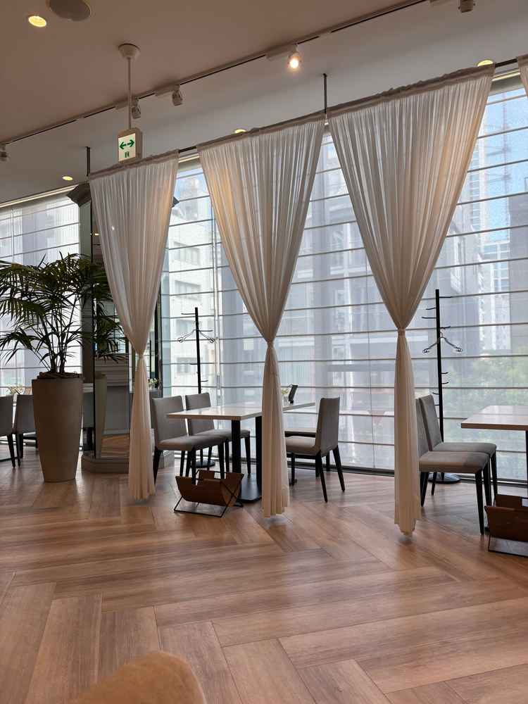 結婚式の打ち合わせ会場。表参道駅から徒歩30秒の位置にあり便利。