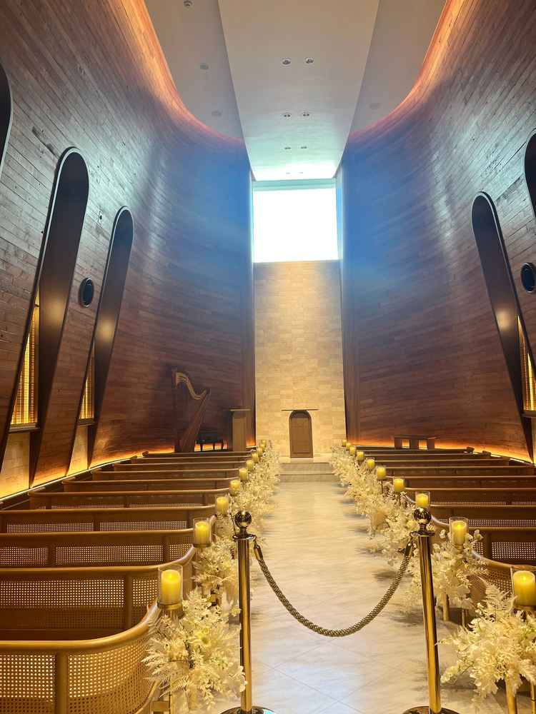 入口のドアが開戸かと思いきや引き戸であることに驚きました。