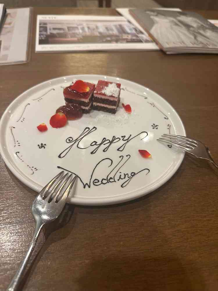 最後、見積もり検討の段階でデザートをご用意していただき驚きと最後までエンターテイメントさを感じました