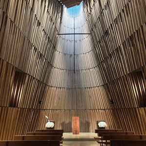 天井高のある期のチャペル