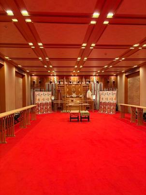 館内で本格的な神前式ができる会場も見学しました。ホテル内とは思えないほど本格的な雰囲気でした。