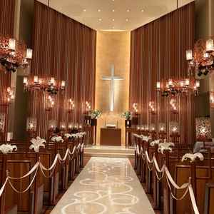 チャペル。入った瞬間にあまりの雰囲気の良さに感動した。生花の香りがよかった。