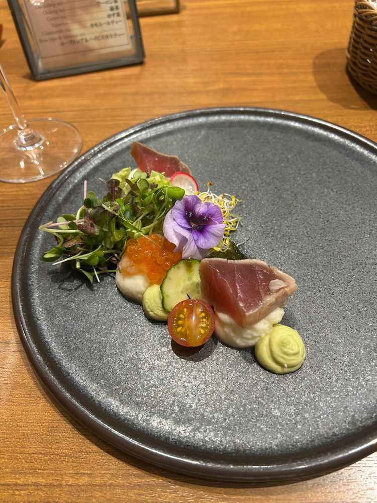 お寿司をイメージしたペーストが美味しかった。
