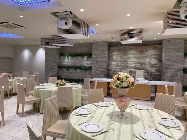 高砂後ろに水が流れていてエレガント！