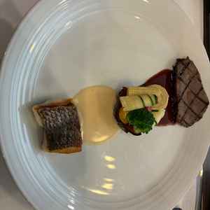 試食の写真です。フレンチジャポネというジャンルでとても味わい深かった。