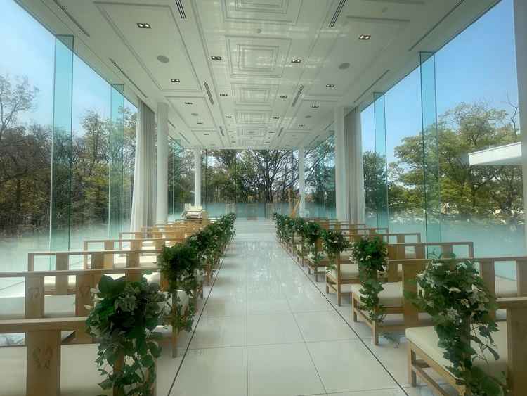 チャペルも開けて瞬間の明るさと開放感に感動しました。緑もたくさんあり好みでした。