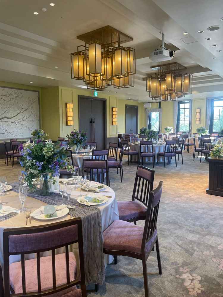 とても広く可愛らしい披露宴会場でした。