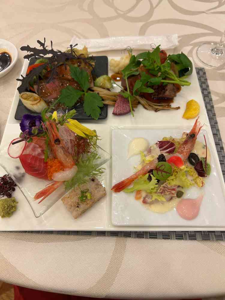 右が洋で左が和。どちらもとても美味しかった！来てくれた方がシェアをして二つ楽しめるのもいいところ！