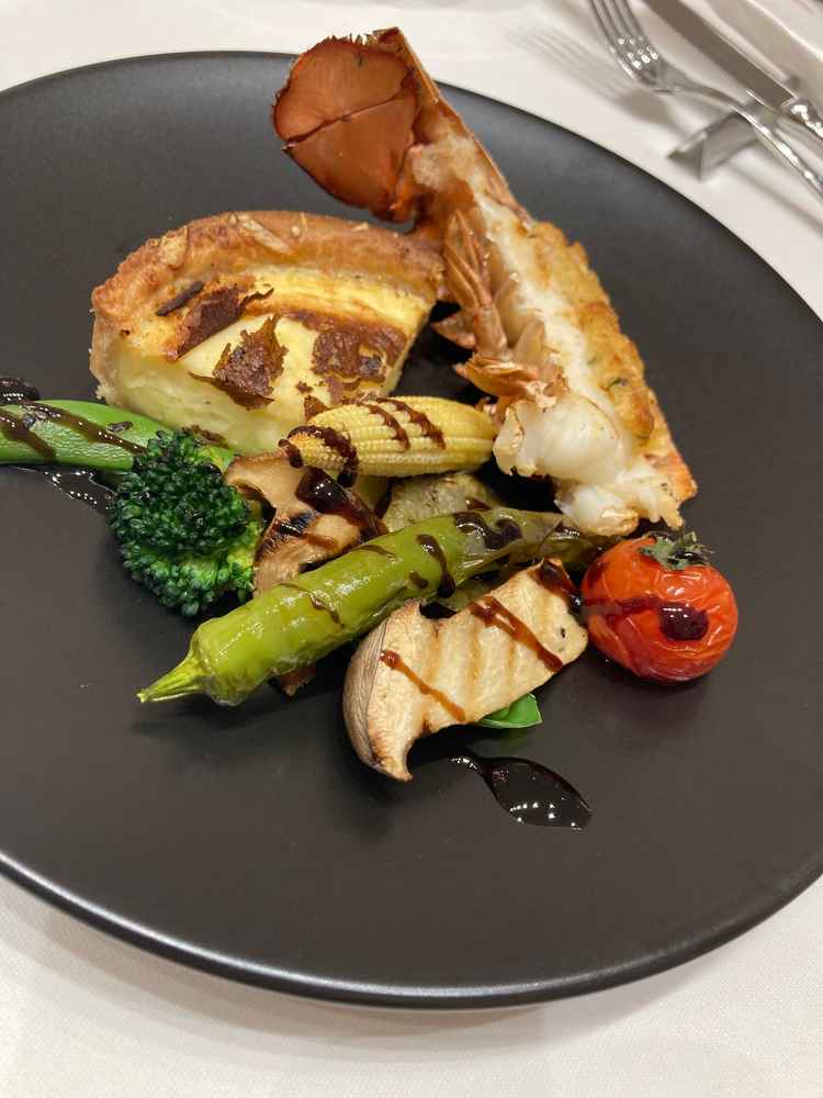 試食会の料理。とてもプリプリで美味しかったです。