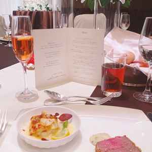 披露宴会場のテーブルで試食できた事で参列者の気持ちを想像することができました。