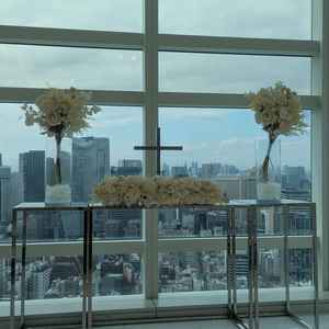 挙式会場はシンプルな雰囲気もありました。