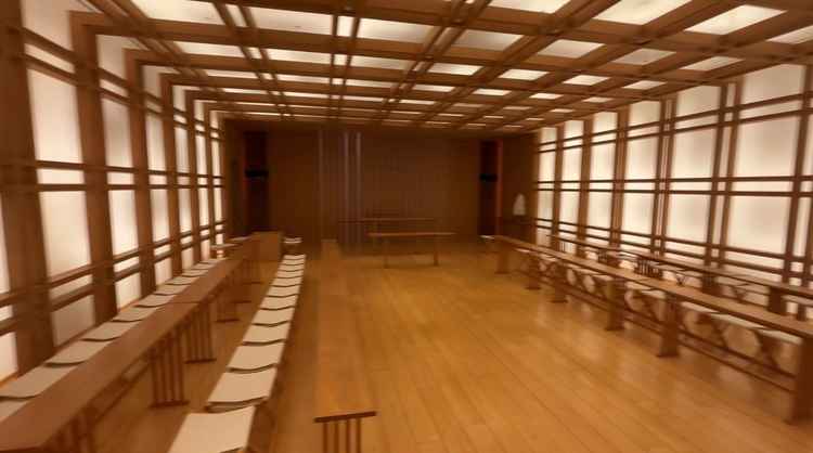 神殿の中です。非常にいい空間でした。