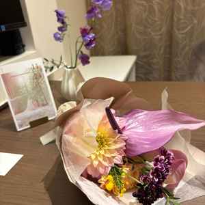 記念にと生花の小さいブーケをいただきました。