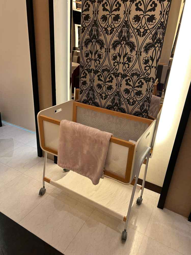 披露宴会場　ベビーベッド