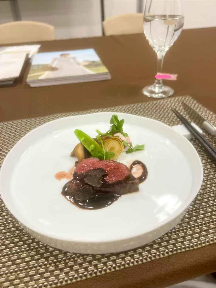 試食会のメイン料理。期待を超えるおいしさでした。