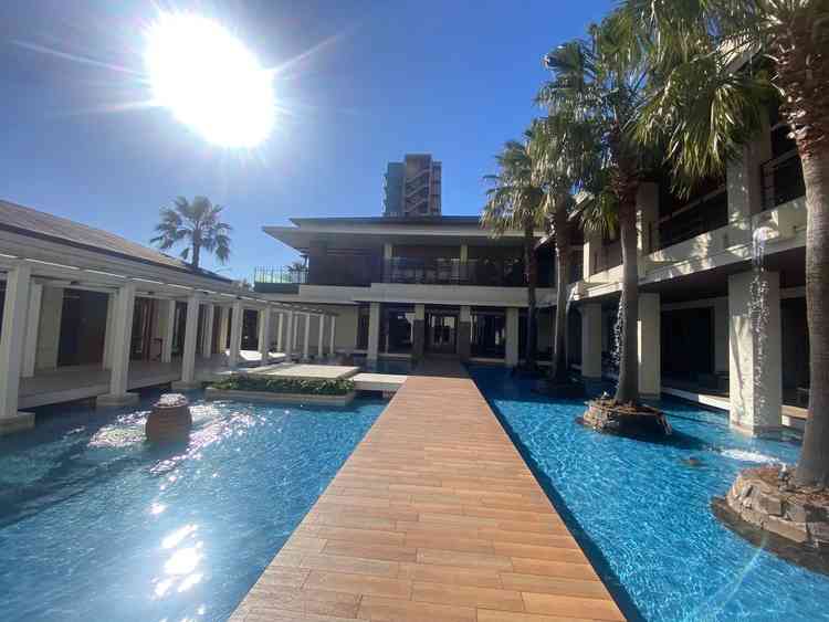 アクアテラス。写真通りの景色で素晴らしかった。朝10時ごろの写真。