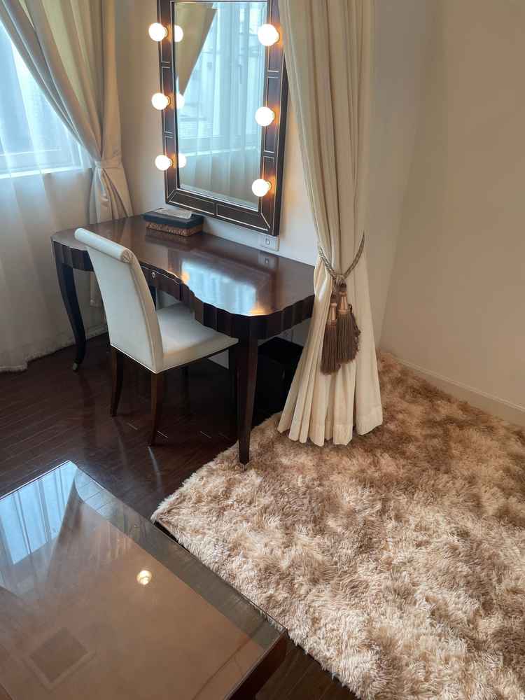 待合室です。新郎新婦同じ部屋とのことで、結婚式中も2人の時間が過ごせる点が魅力的でした。