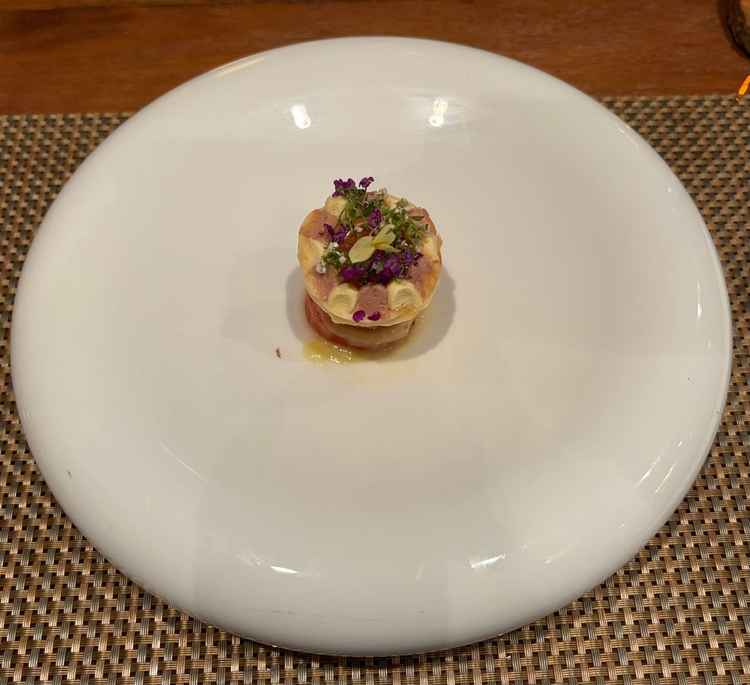 前菜。見た目、味こだわりを感じる一品。