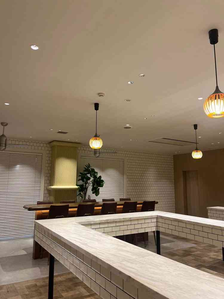 待合室は広くて、開放感のある造りになっていると感じました