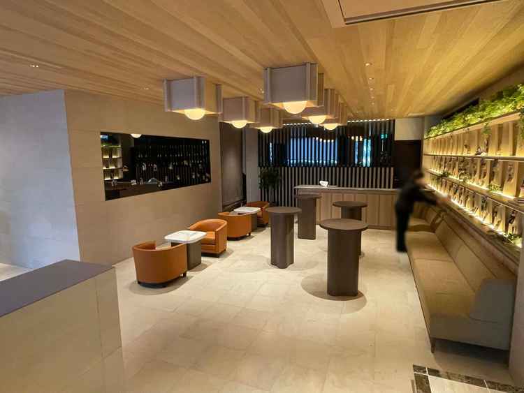 ロビーもとても素敵です。自由に使って良いみたいなので提案力のある方にはピッタリです。