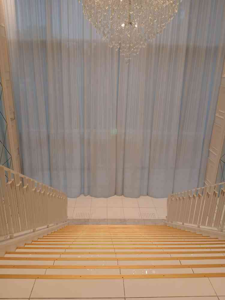 挙式会場からの大階段