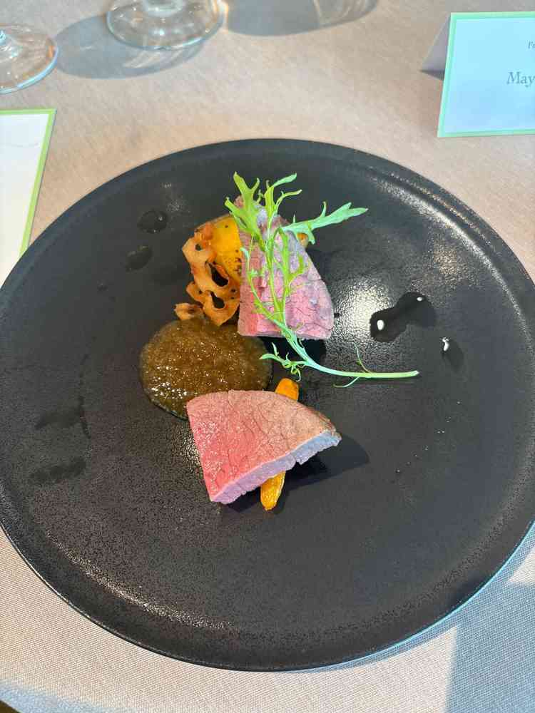 すごく柔らかくて、ポン酢のソースと合いました。