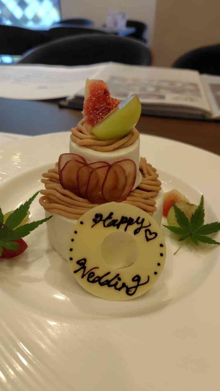 生ケーキの試食もあり、ゲストに出す食事の雰囲気が掴めた。