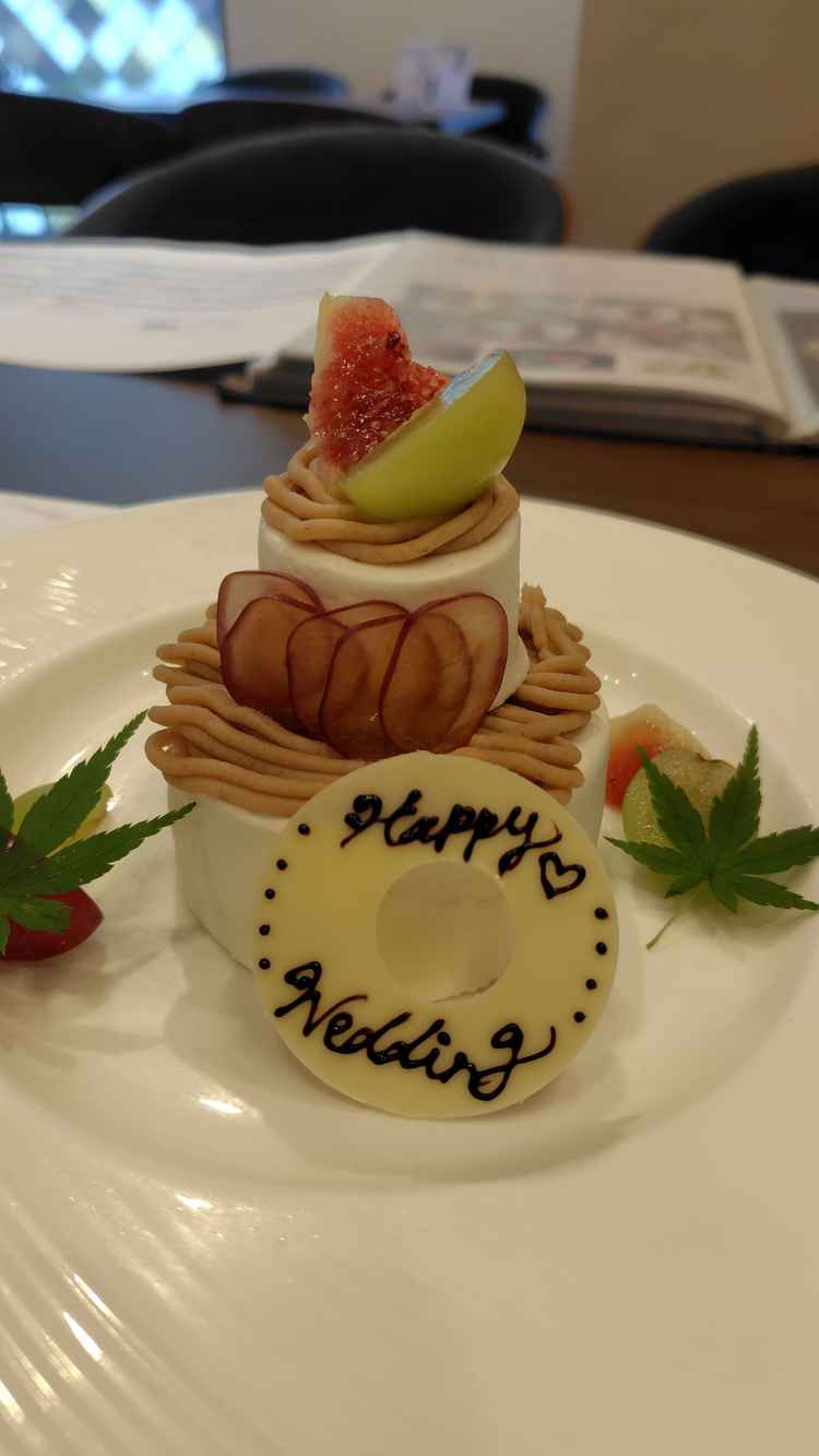 生ケーキの試食もあり、ゲストに出す食事の雰囲気が掴めた。