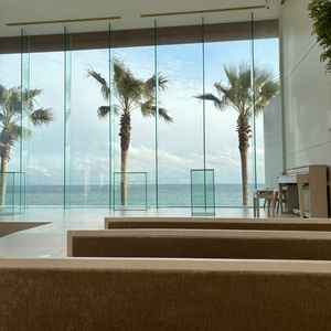 チャペルの写真。海が壮大だった。