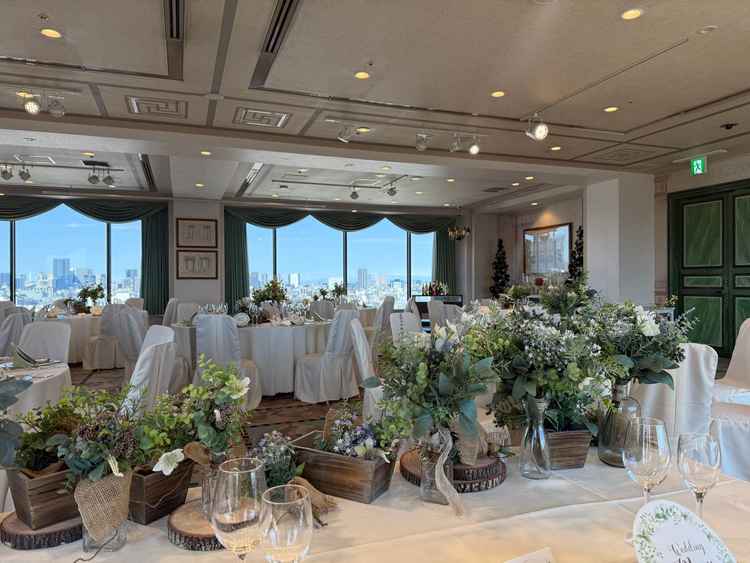 2つ目に見学した最上階にある会場。見晴らしがとても良く開放感があった。