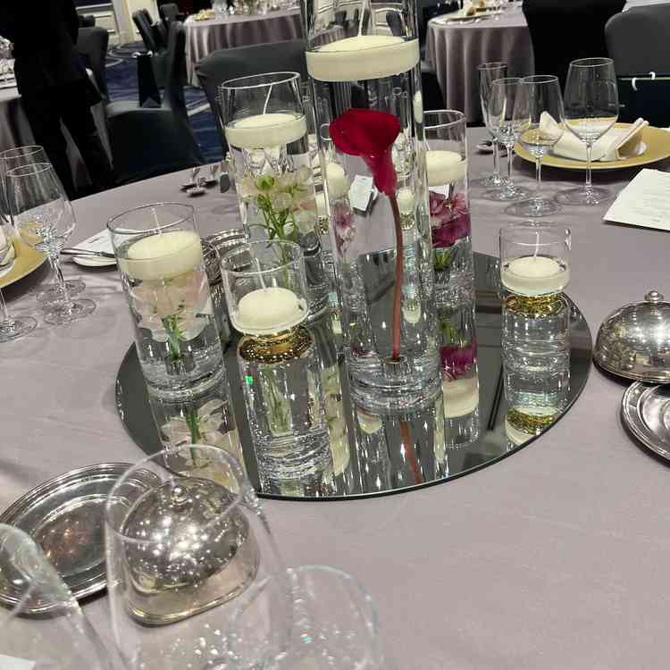 当日挙式の方のテーブル装花です。