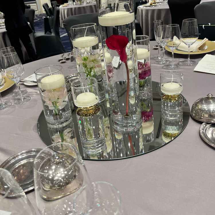 当日挙式の方のテーブル装花です。