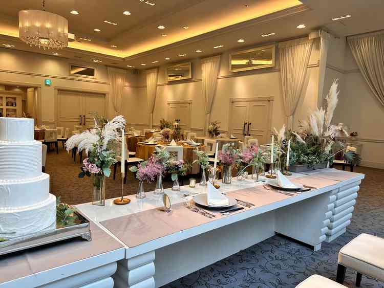 披露宴会場での高砂からの眺め。実際に座らせてもらい、眺めをイメージできました。