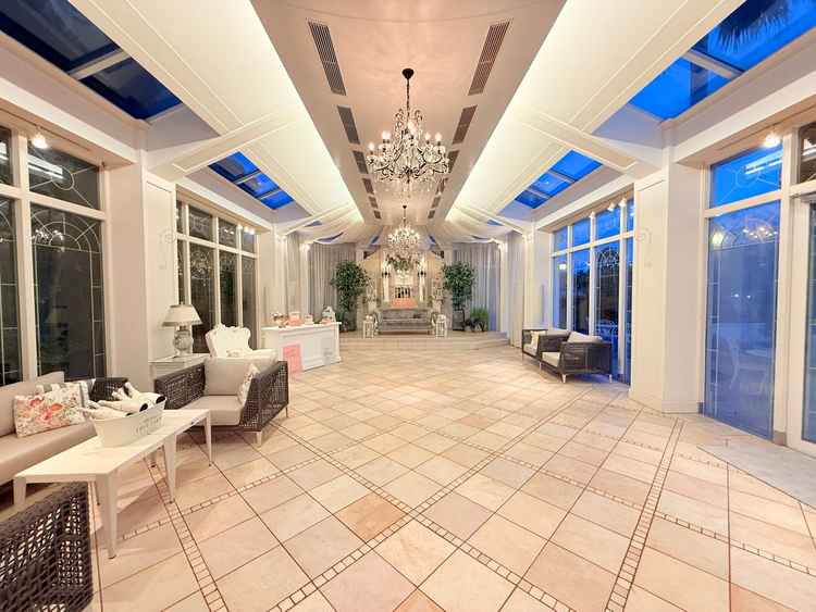 披露宴会場の前のポーチ