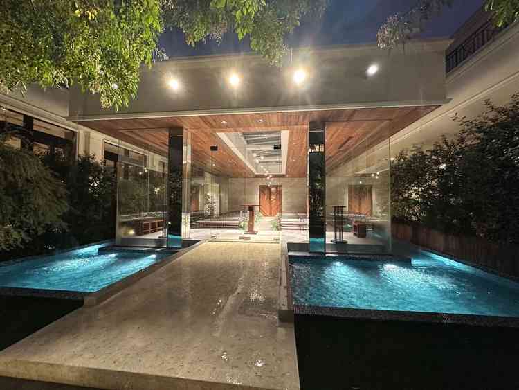 水のチャペルです。とても素敵な場所です