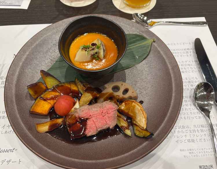 試食プレートの写真。季節の野菜が1番美味しかったです。