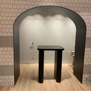 荷物などを預かってくれる場所。金庫などかなり大きな印象があり、受付担当の人や友達も安心できる印象