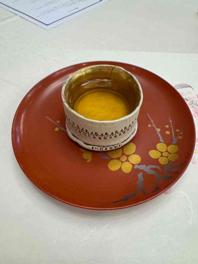 試食でいただいたお出汁(器違い)