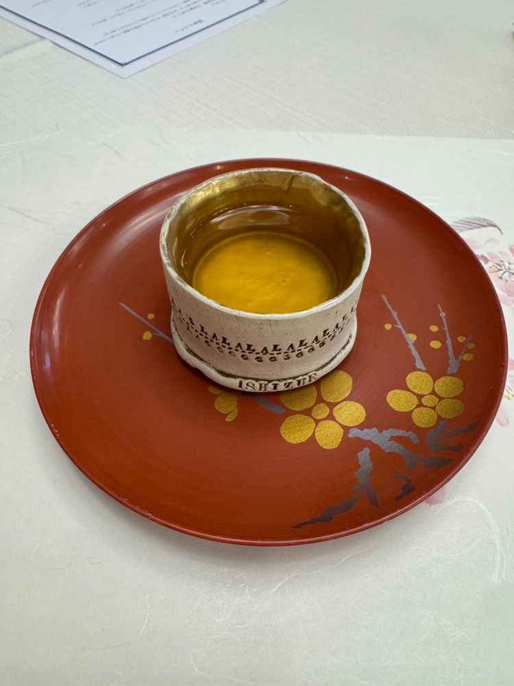 試食でいただいたお出汁(器違い)