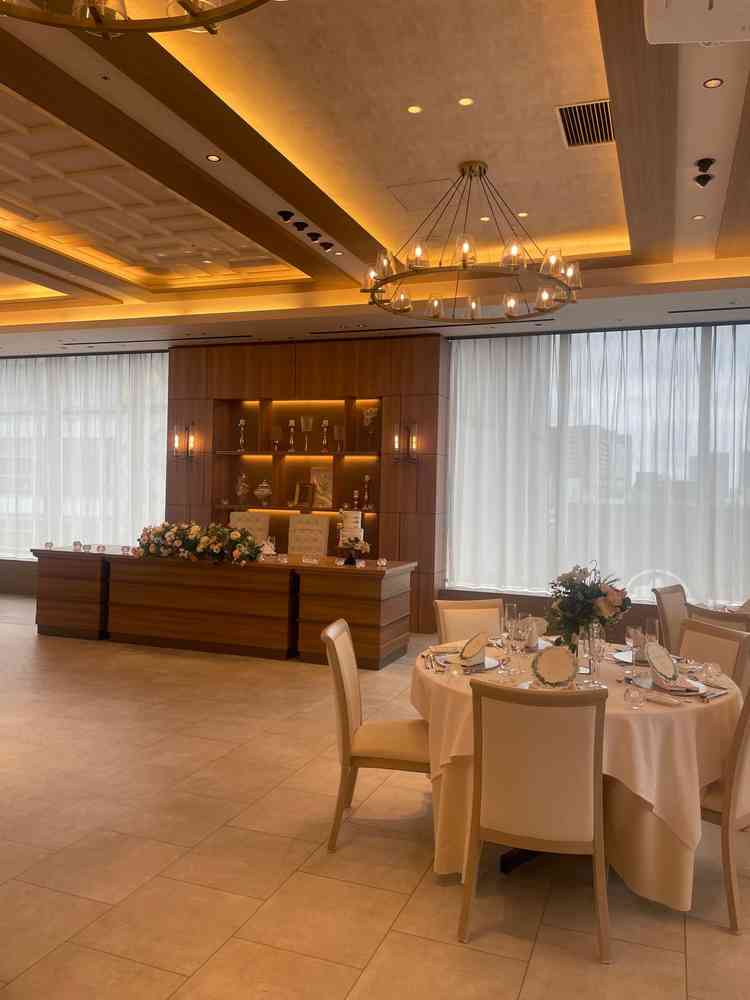 披露宴会場。上品でした。