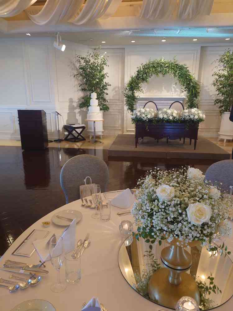 トップオブザベイ会場の雰囲気。80名程度でもゆったりと余裕がある広さでした