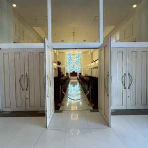 白を基調とし、シンプルで良い。