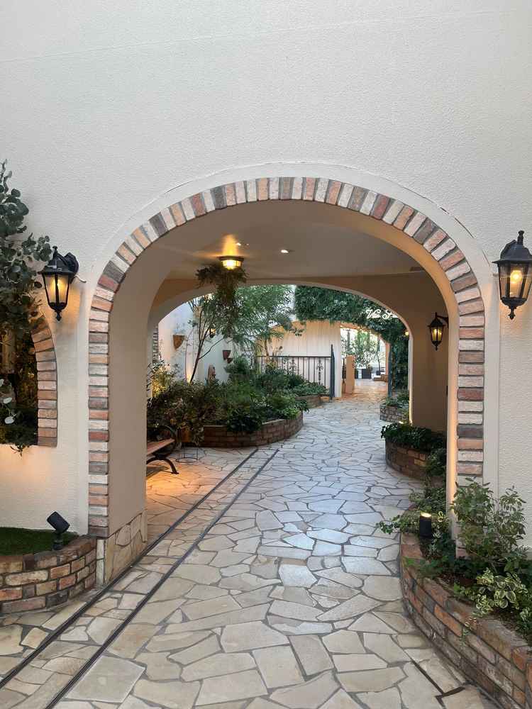 披露宴会場へと向かう道中の写真