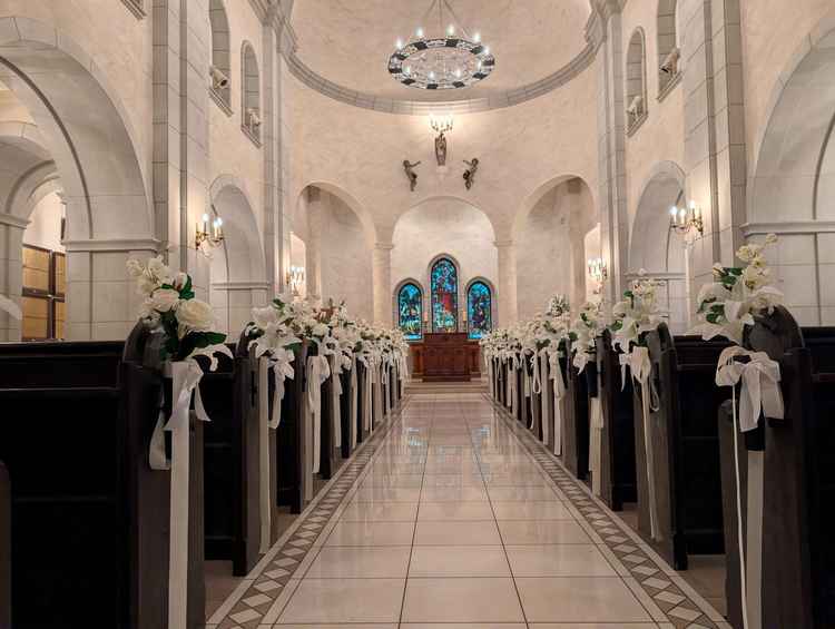 ホテル内のチャペルです。天井が高く広々とした空間と荘厳な雰囲気が印象的でした。