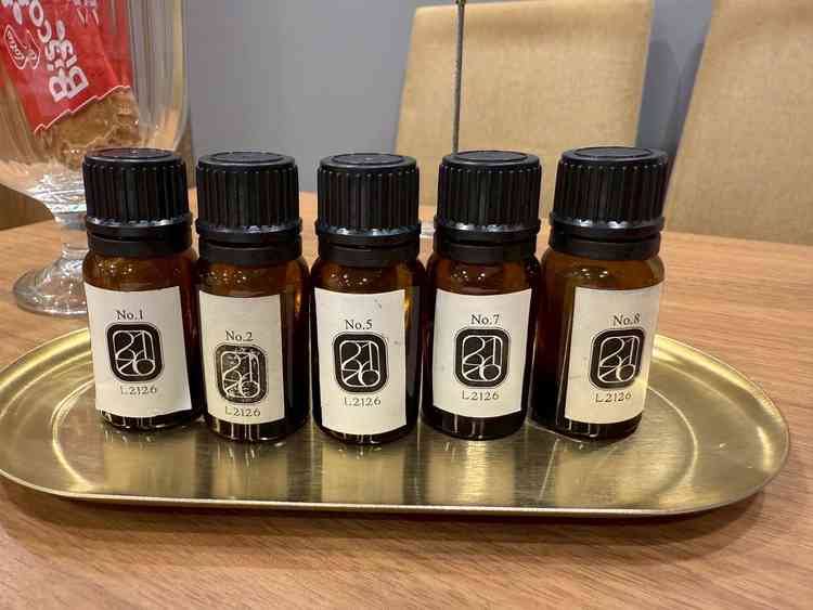 挙式時、選択したフレグランスをたけるサービスがありオリジナリティのある式が出来る。