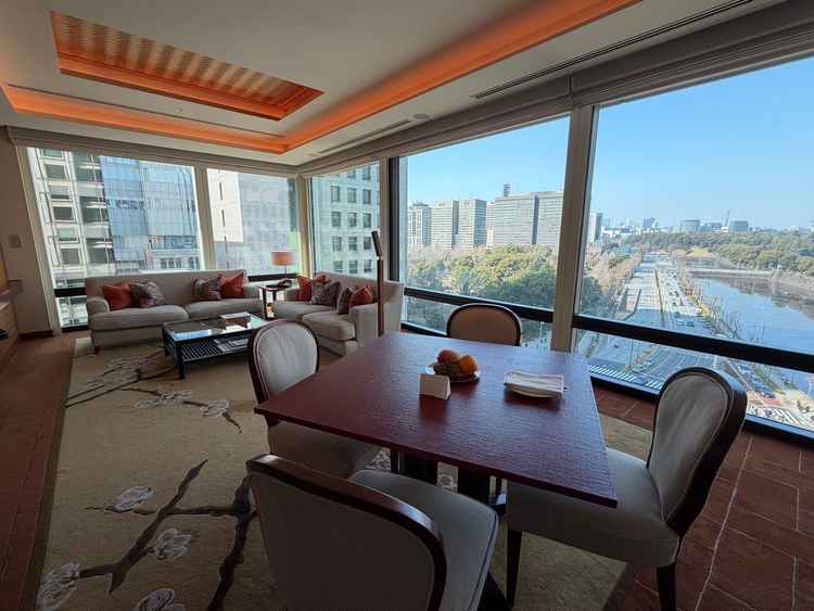 前日からホテル泊がついており、お部屋でファーストミートやファミリーミートができるそうです。