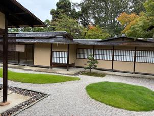 「佳水園」。当日前撮り、後撮りのスポットとしてご紹介。