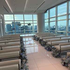 チャペルは窓が大きくて開放感がありました。