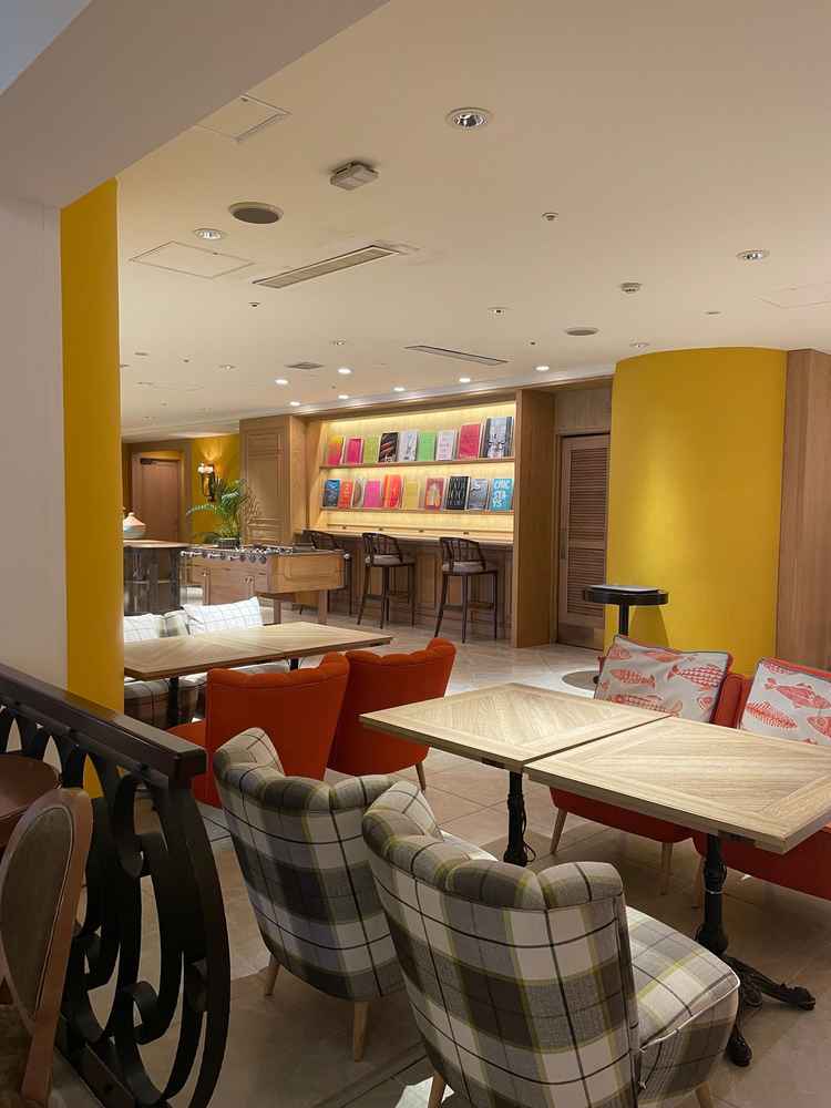 参列者の待合室についてもお洒落な雰囲気でポップコーンバーなど楽しませるオプションをつけること可能。